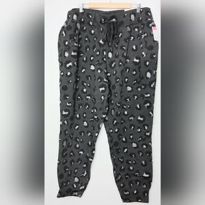 Livi Lane Bryant Jogger Pants 18/20 Gray Animal Print Comfort Cozy Lounge NEW